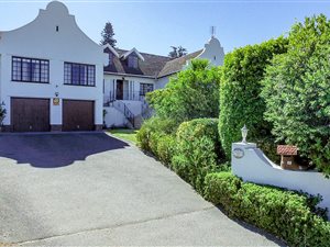 5 Bedroom House in Helena Heights