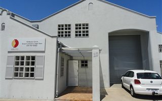 249 m² Commercial space in Airport Industria