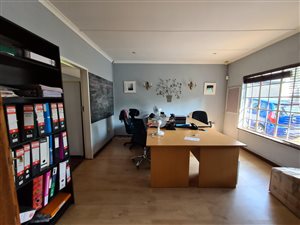 320 m² Commercial space in Blackheath