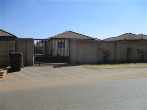 3 Bed House in Goudrand