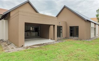 3 Bedroom House in Leloko