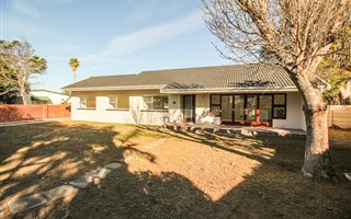 3 Bedroom House in Sunridge Park