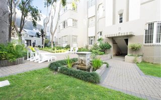 1 Bedroom Apartment in Gardens