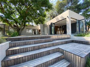 4 Bed House in Craighall Park