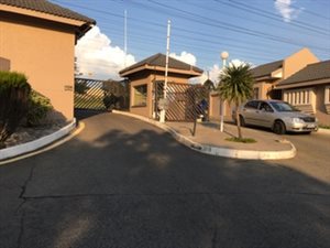 2 Bedroom Townhouse in Rembrandt Park