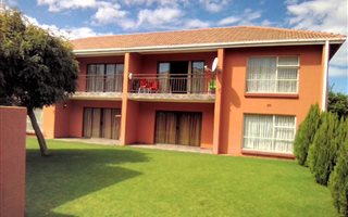 16 Bedroom Townhouse in Vryburg