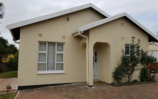 3 Bedroom House in Illovo Glen