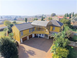 5 Bed House in Lenasia South
