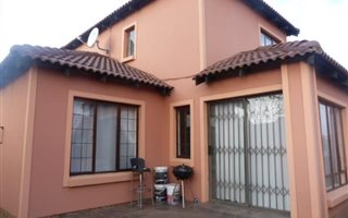 3 Bedroom House in Albertsdal