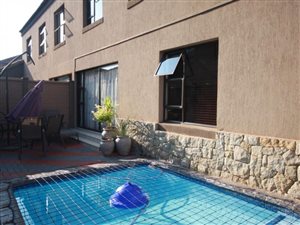 3 Bed Duplex in Mantevrede
