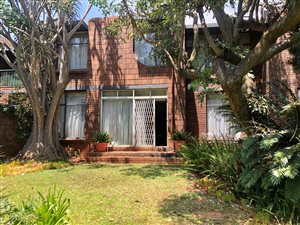 3 Bed Duplex in Maroelana