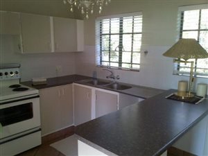 2 Bed Apartment in Constantia Park