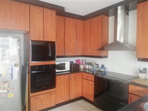 5 Bed House in Oriel