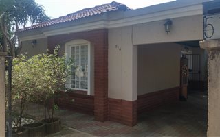 2 Bedroom House in Eloffsdal
