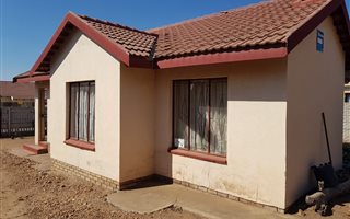3 Bedroom House in Ivy Park