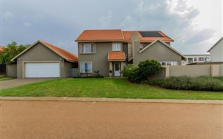 4 Bedroom House in The Meadows