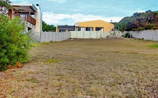673 m² Land available in Hartenbos Heuwels