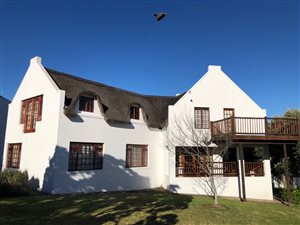 4 Bedroom House in Dormehlsdrift