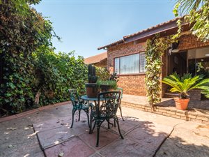 3 Bed Townhouse in Mondeor