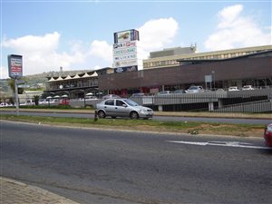 319 m² Retail Space in Cresta