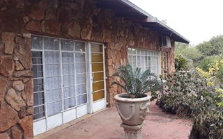 2.1 ha Farm in Bon Accord