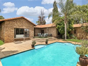 4 Bed House in Dowerglen
