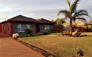3 Bedroom House in Homelake