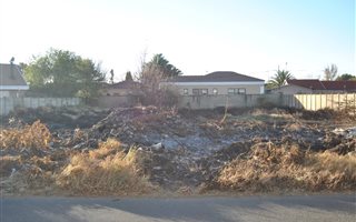 992 m² Land available in Waldrift