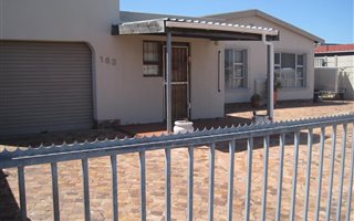 3 Bedroom House in Sanddrift