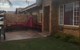 2 Bedroom Simplex in Eldoraigne