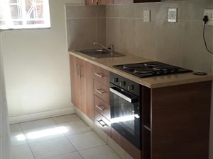 Bachelor apartment in Rosettenville