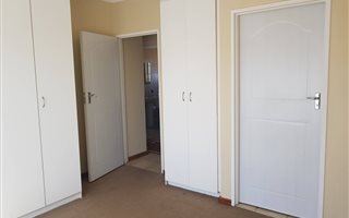 2 Bedroom Apartment in Glen Lauriston