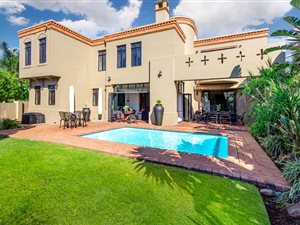 4 Bed Cluster in Eagle Canyon Golf Estate