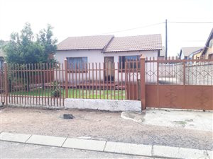 2 Bed House in Lethlabile
