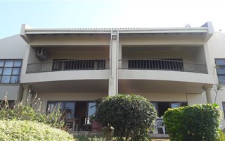 3 Bedroom Apartment in Freeland Park