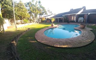 5 Bedroom House in Meerensee