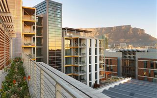 2 Bedroom Apartment in Waterfront