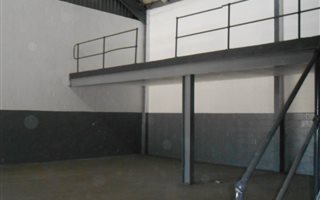 326 m² Commercial space in Airport Industria