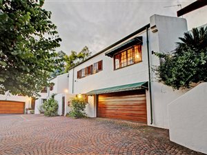 3 Bed House in Lydiana