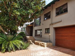 4 Bed House in Dowerglen