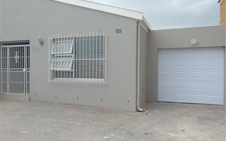 3 Bedroom House in Lotus River