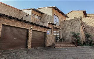 4 Bedroom Townhouse in Westdene