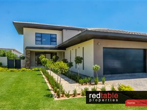 3 Bed House in Lombardy Estate