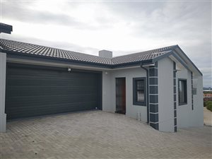 3 Bed House in Island View