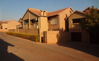 2 Bedroom Simplex in The Wilds