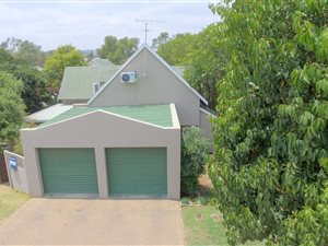 3 Bed House in Halfway Gardens