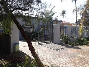 4 Bed House in Parktown Estate