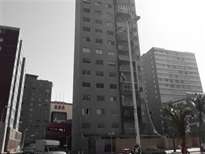3 Bed Flat in South Beach