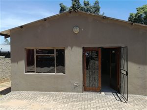 3 Bed House in Sonheuwel