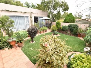 3 Bed Cluster in Cedar Lakes